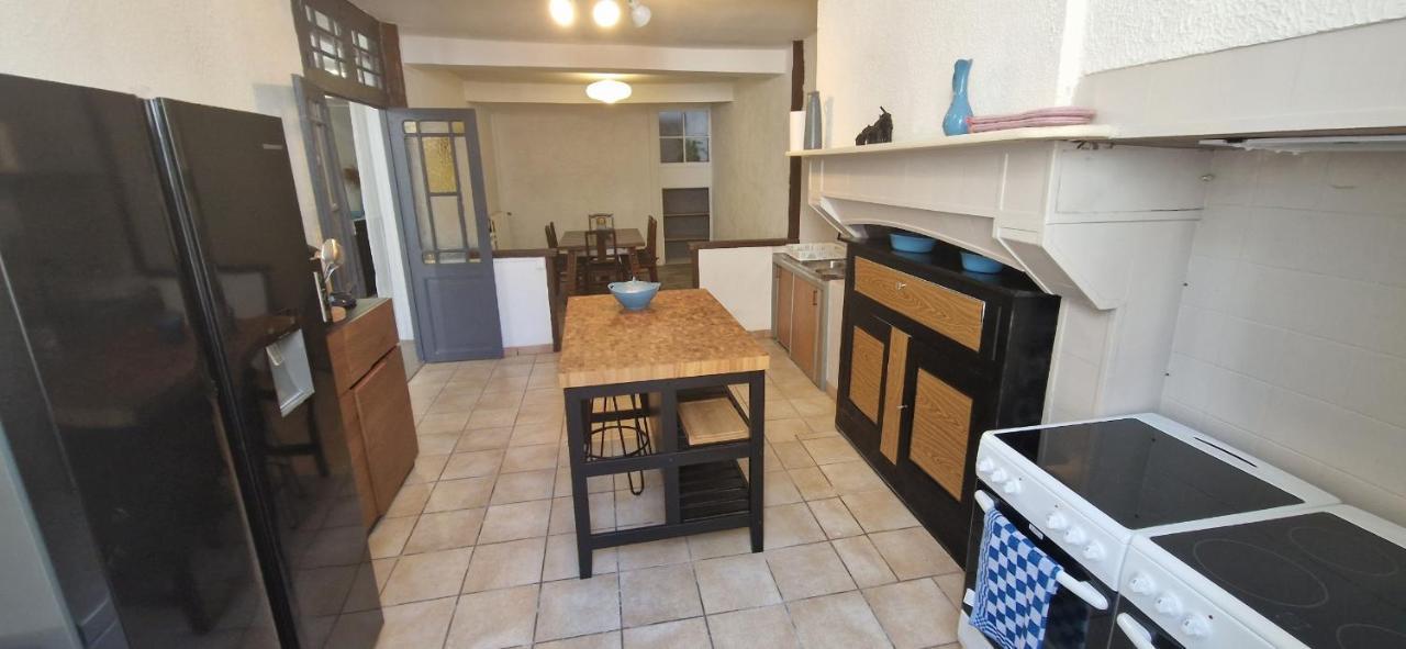 Chambre Dans Maison De Ville - 2 Personnes Oloron-Sainte-Marie Exteriér fotografie