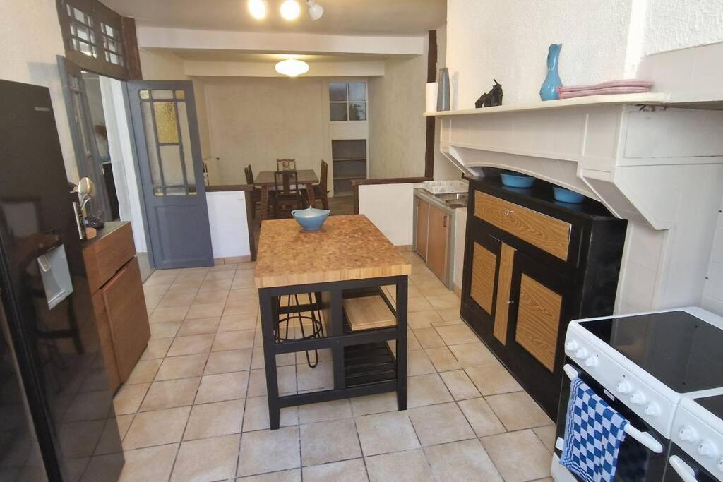 Chambre Dans Maison De Ville - 2 Personnes Oloron-Sainte-Marie Exteriér fotografie
